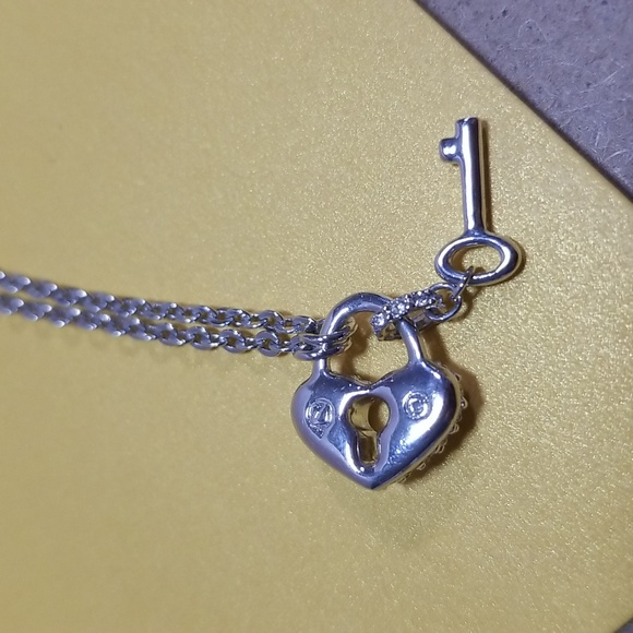 Authentic Swarovski Puffy Sweetheart Lock N Key Silver Tone Necklace - Picture 3 of 12